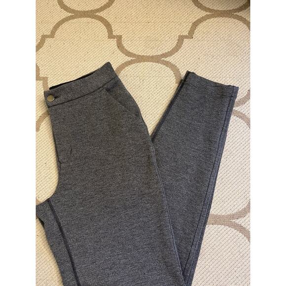 Lululemon City Trek Trouser II *28"
Heathered Black, size 4 - Picture 14 of 15